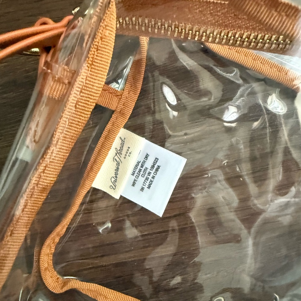 UNIVERSAL THREAD clear game day bag.Long crossbody removable & adjustable strap - Picture 2 of 3